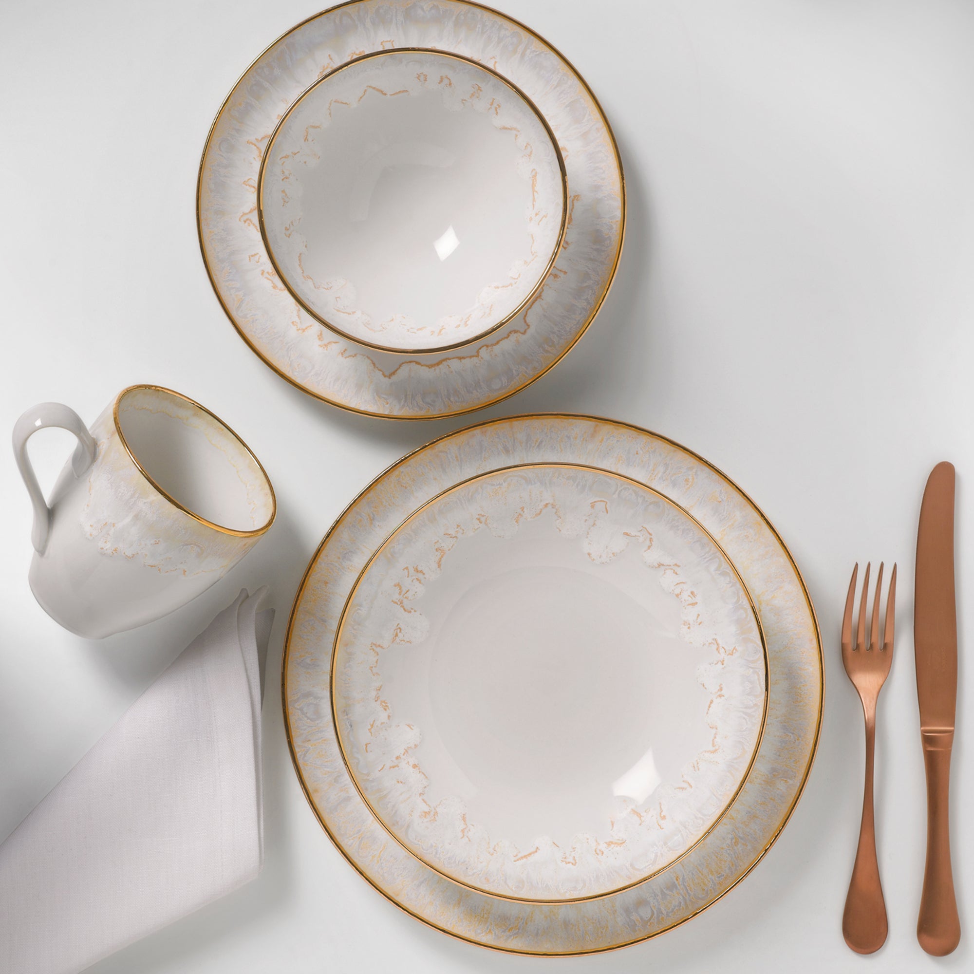 TAORMINA WHITE-GOLD SERVING BOWL 24CM main image 1