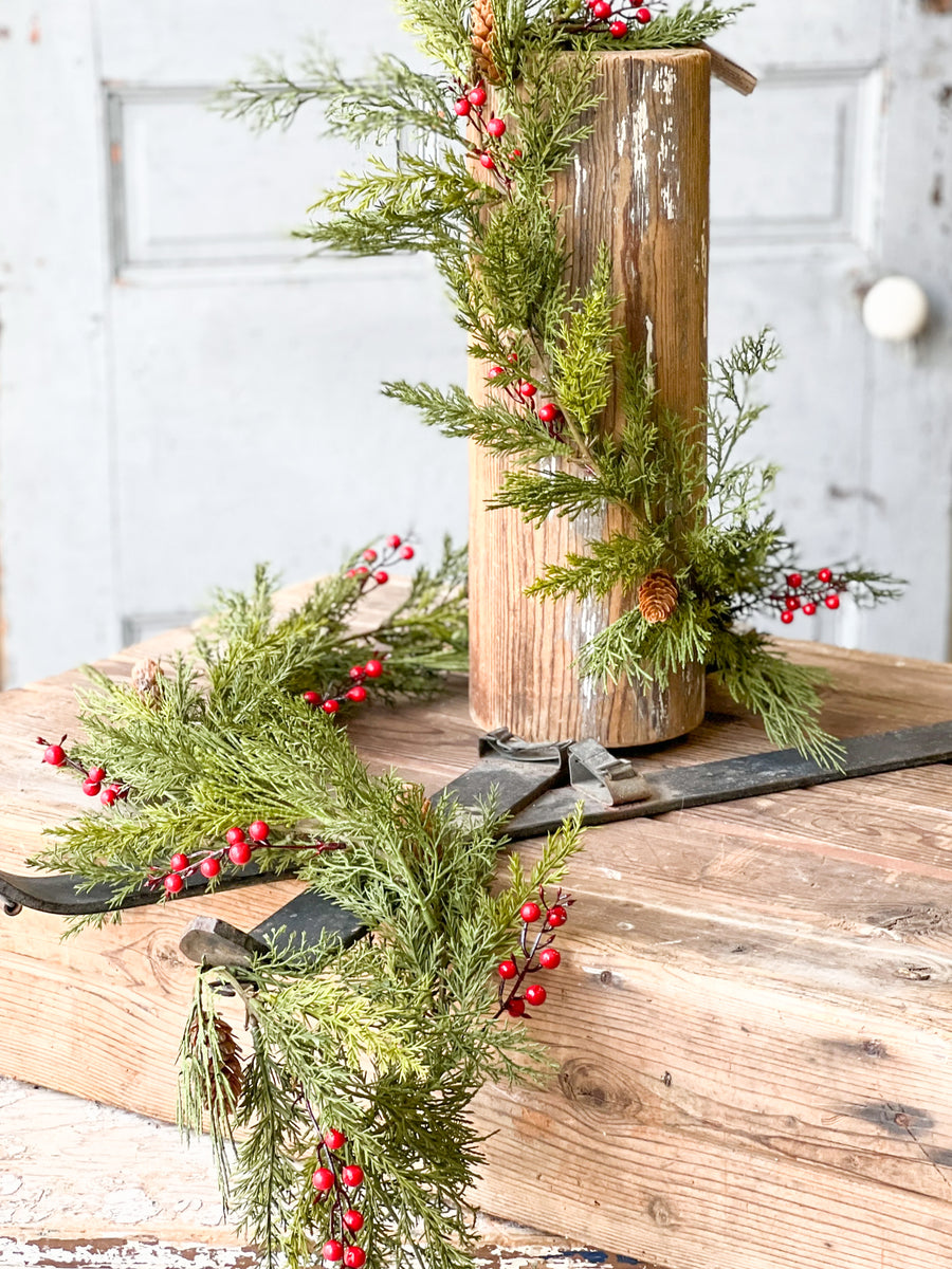 Alpine Garland with Red Berries