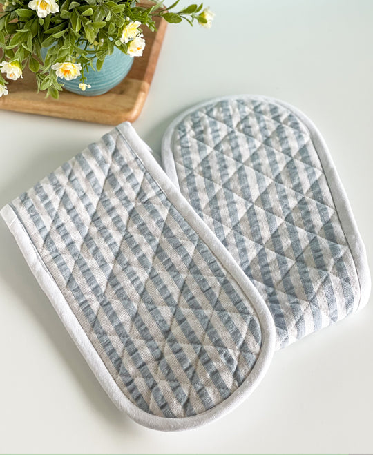 Oven Mitts and Pot Holders