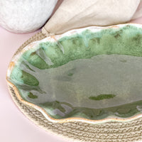 Matcha-leaf-fluttered-oval-platter