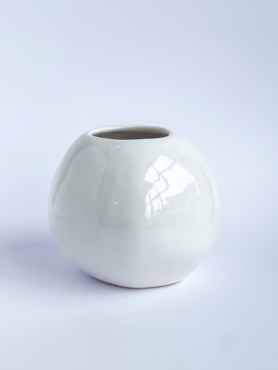 Medium White Gloss Sphere Vase