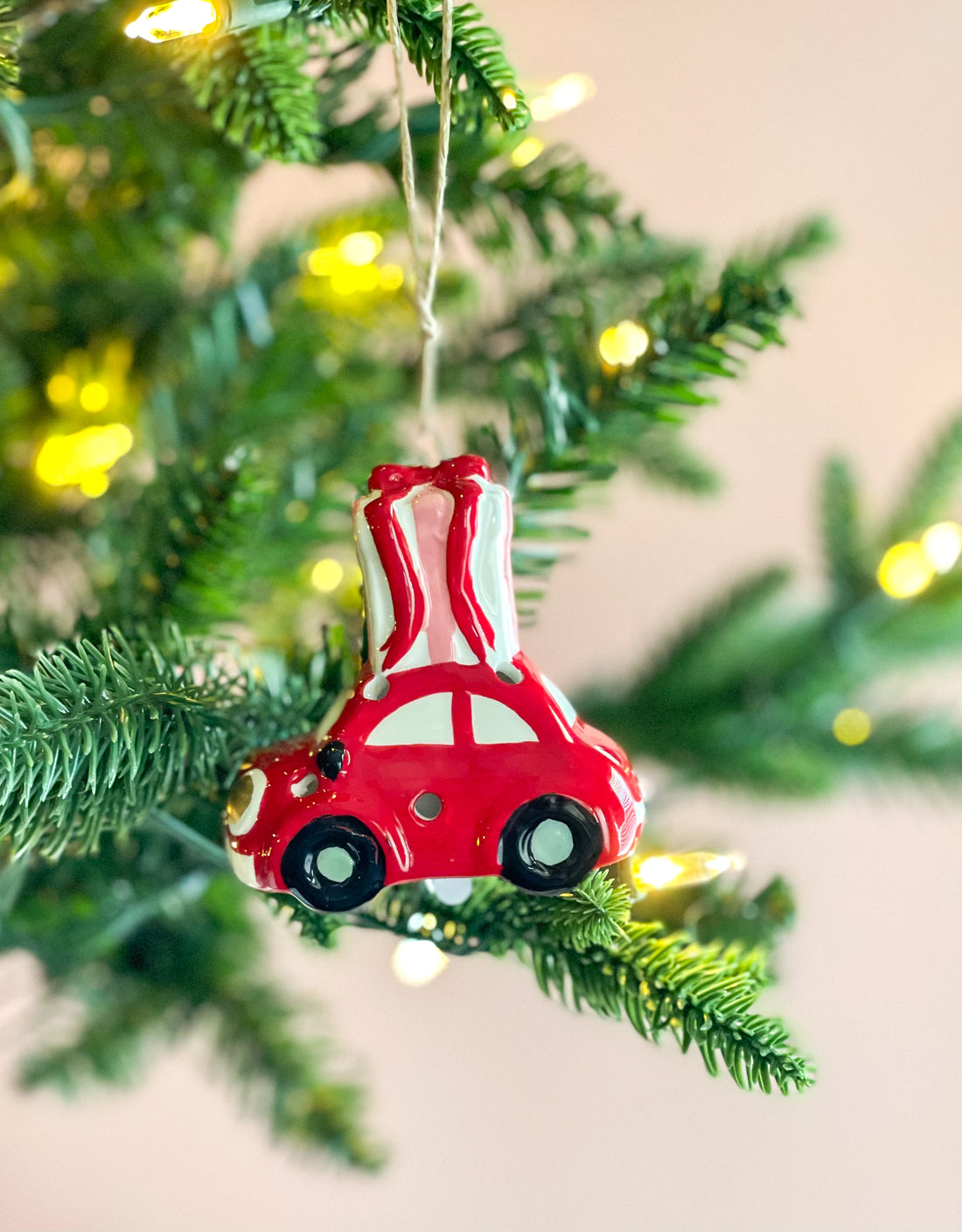 Read Car With Wreath Ornament