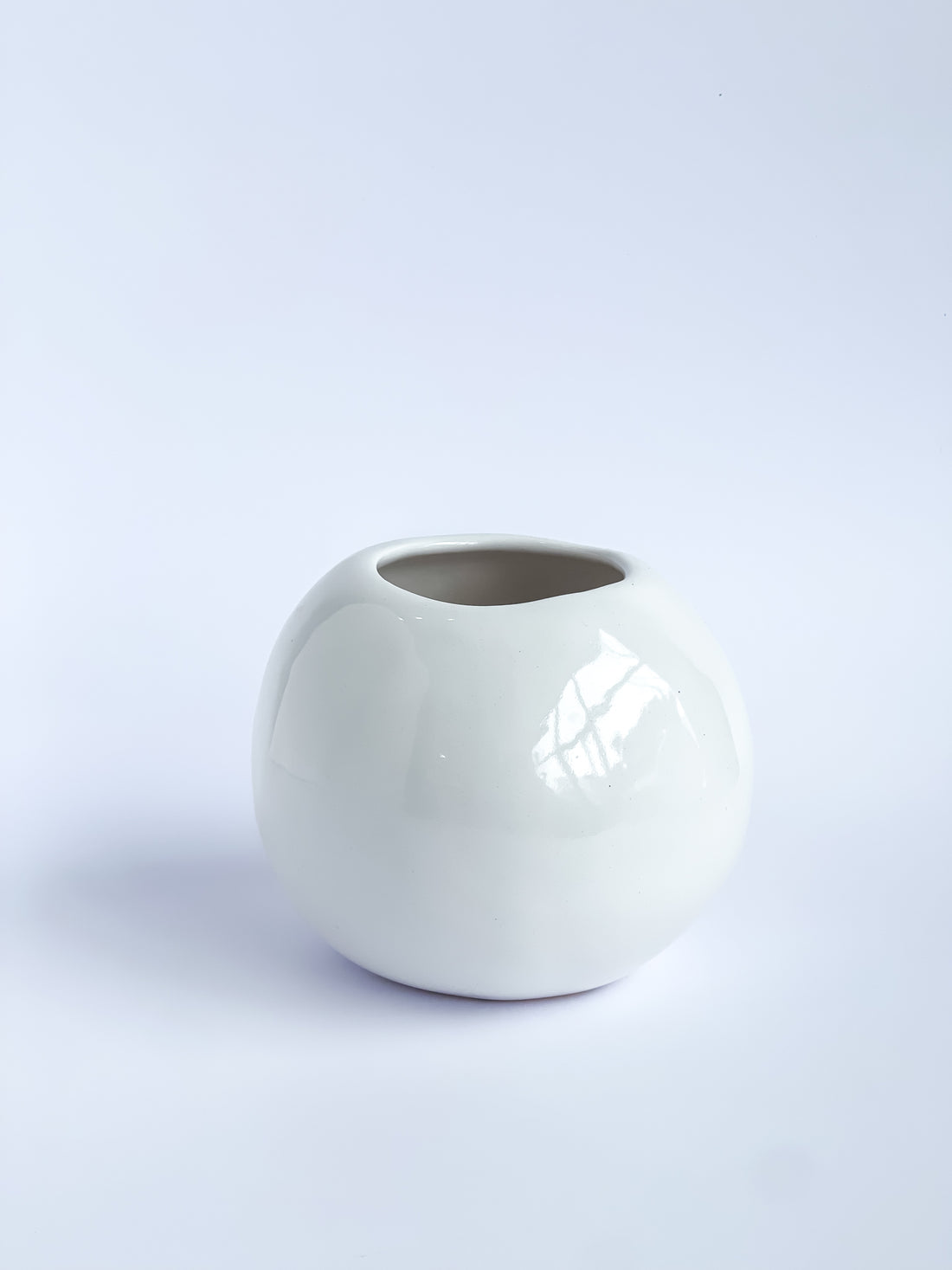 Small White Gloss Sphere Vase