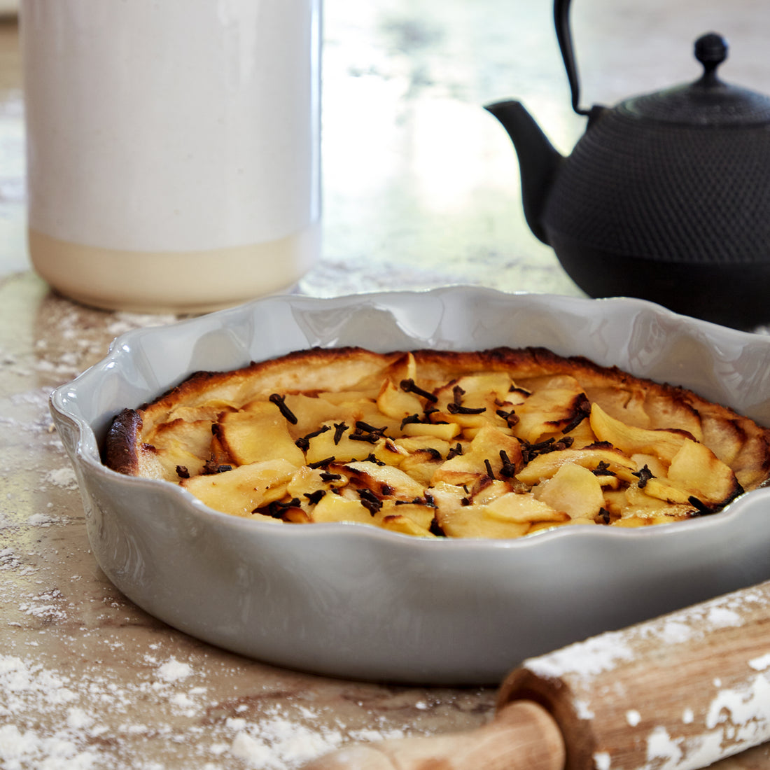 Casafina 11 Inch Gray Cook and Host Pie Dish